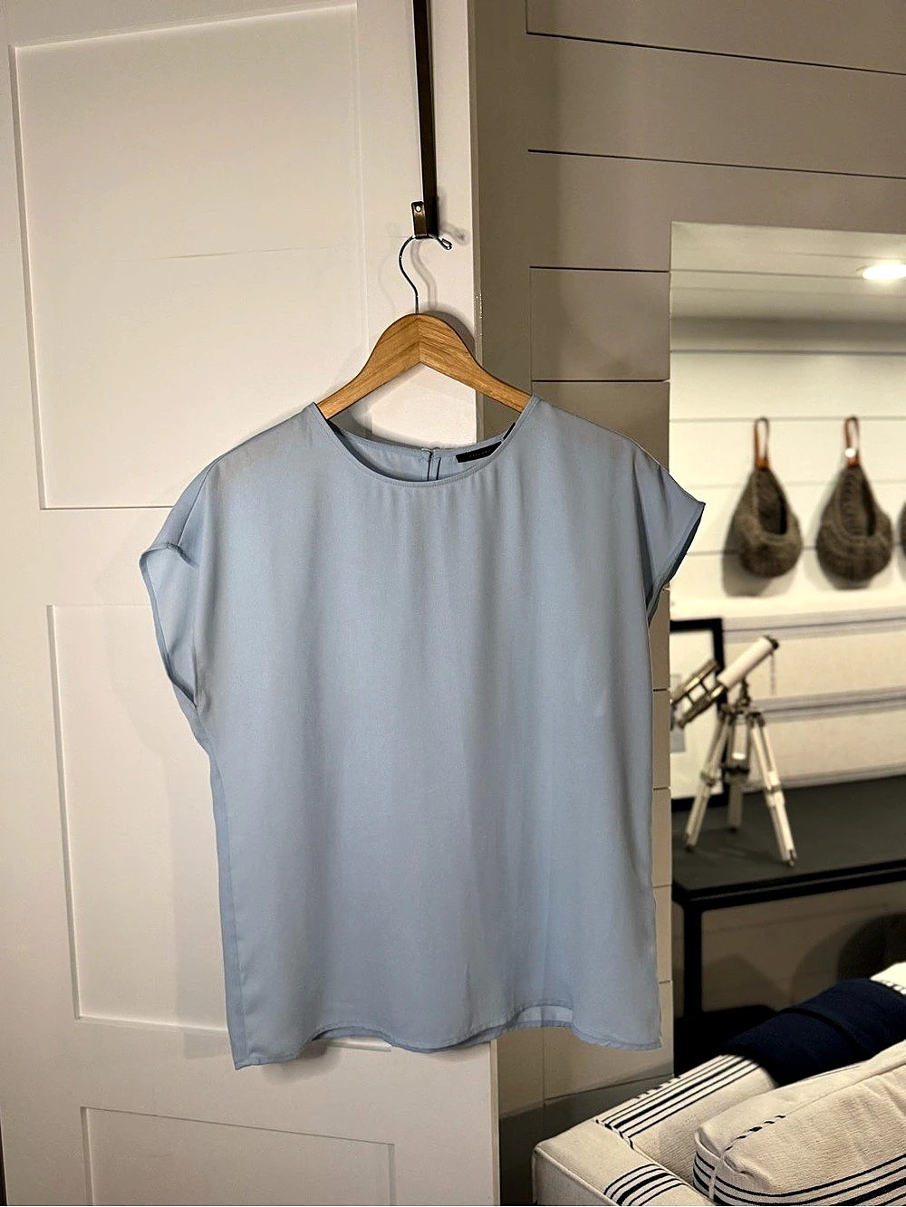 Halogen Women's Blue Blouse Size Medium